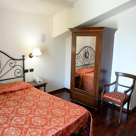 Villa Chiara Hotel 카넬리 외부 사진