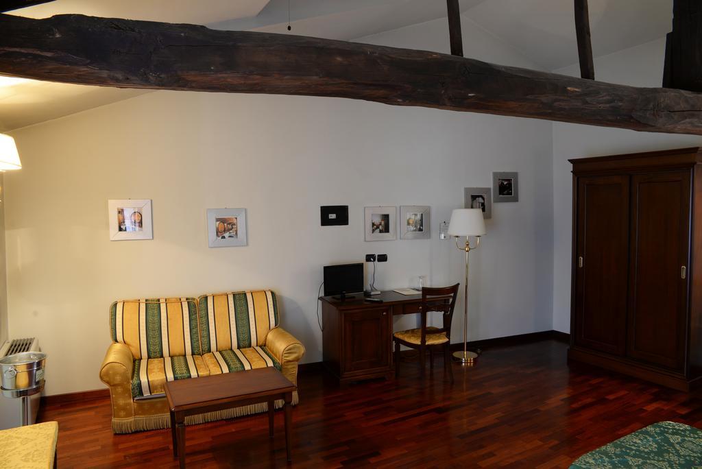 Villa Chiara Hotel 카넬리 외부 사진