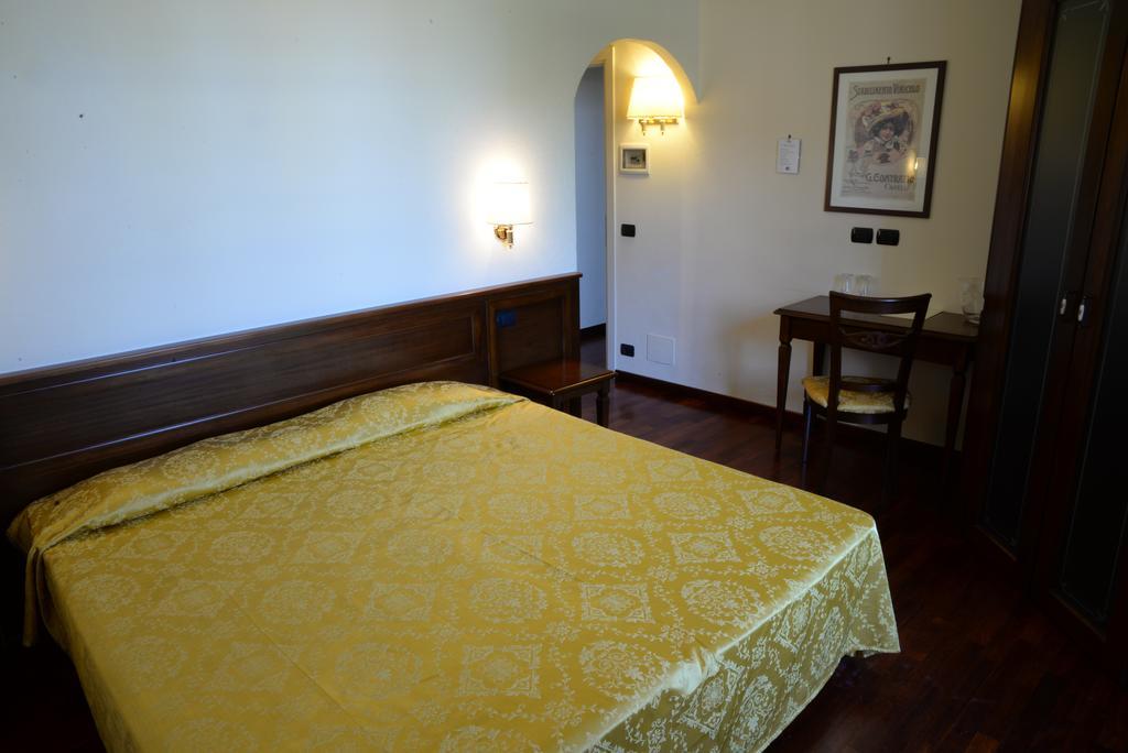 Villa Chiara Hotel 카넬리 객실 사진